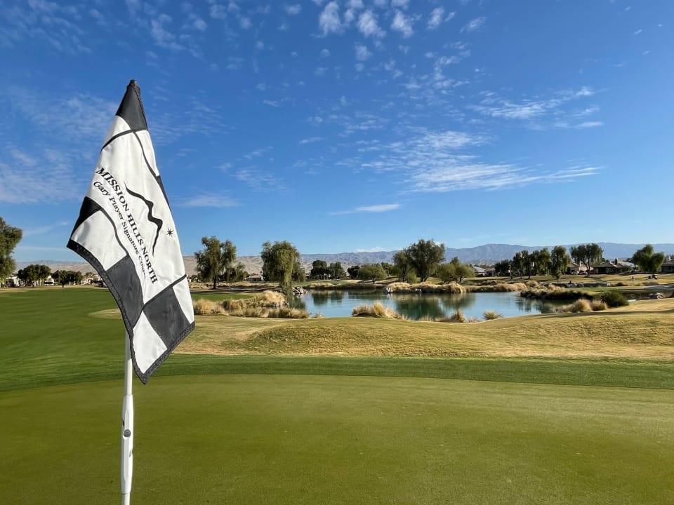 Embrace the stunning views of Oro Valley, nestled against the Santa Catalina Mountains.