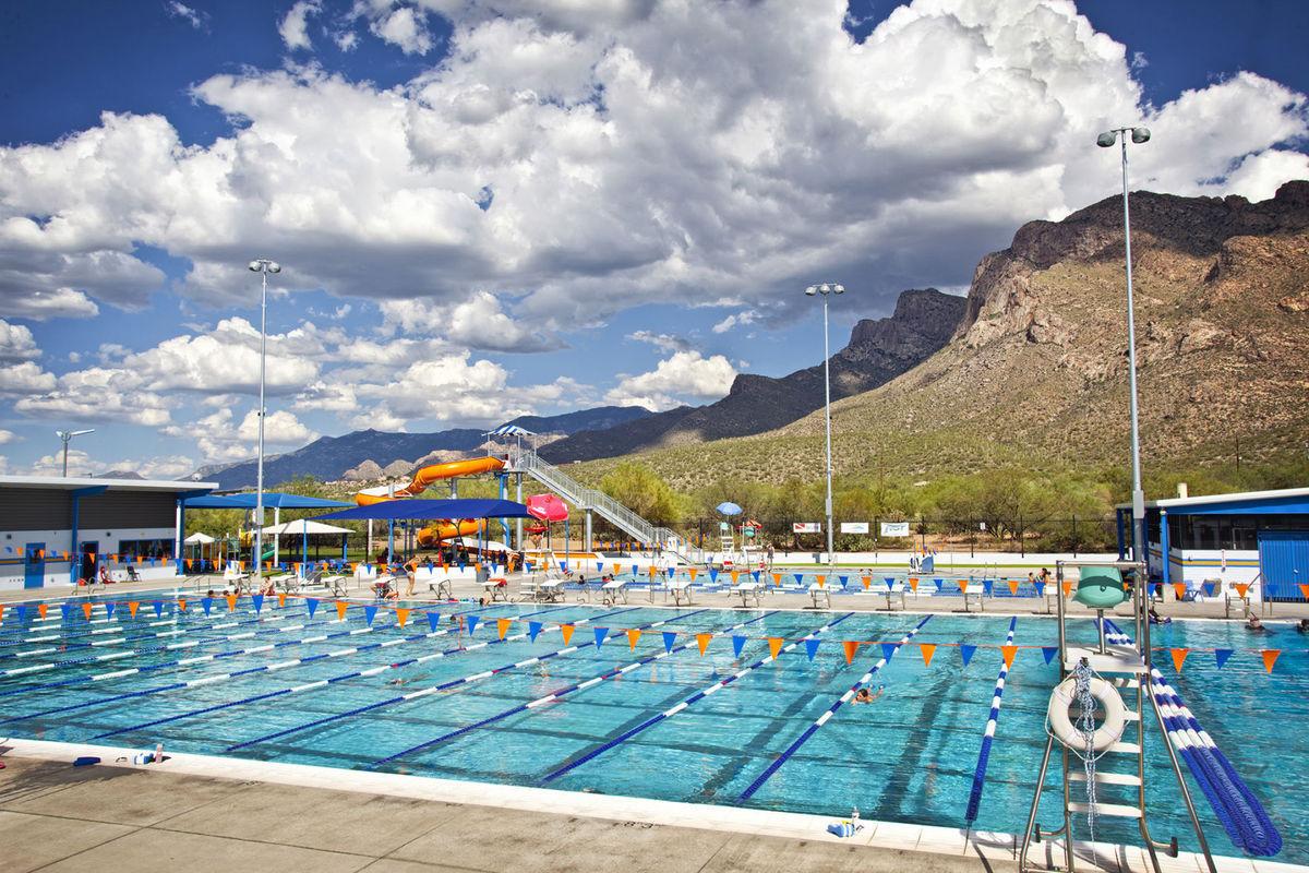 Plan your visit to the Oro Valley Aquatic Center and dive into fun, family-friendly activities.